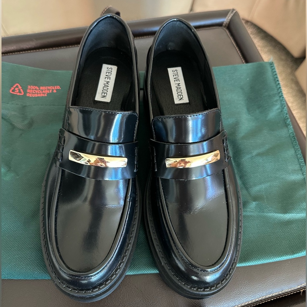 Only used once Steve Madden Black Loafers with Gold Detail